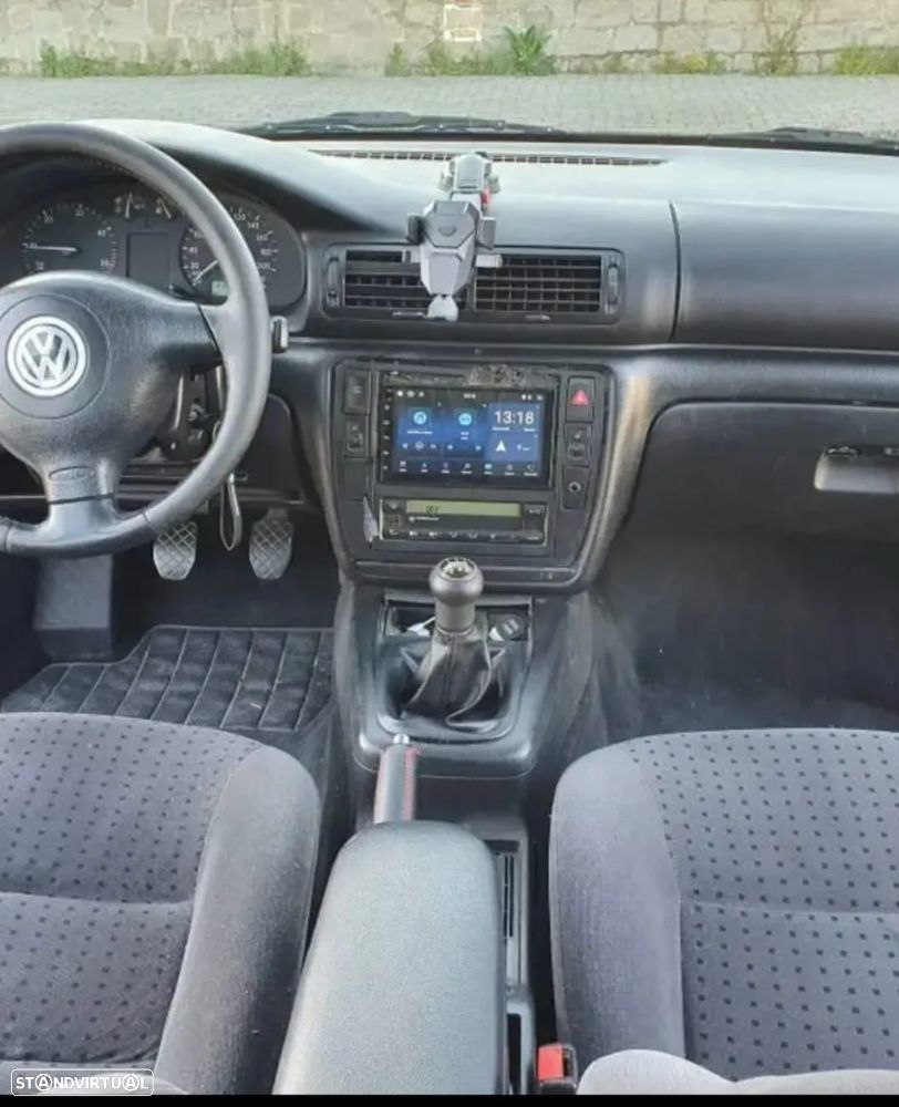 VW Passat - 2