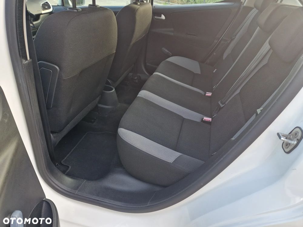 Peugeot 207 75 Urban Move - 17