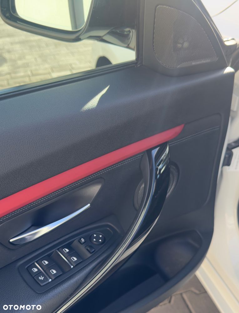 BMW 3GT 320d xDrive Sport-Aut Sport Line - 25