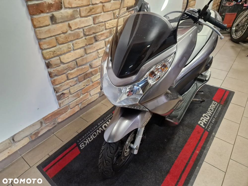 Honda PCX - 33