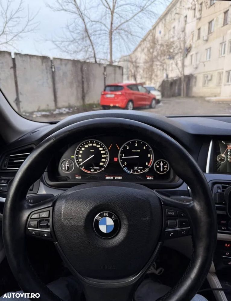 BMW Seria 5 525d xDrive AT - 7