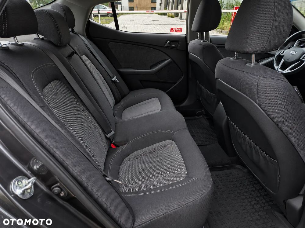 Kia Optima 2.0 L - 20