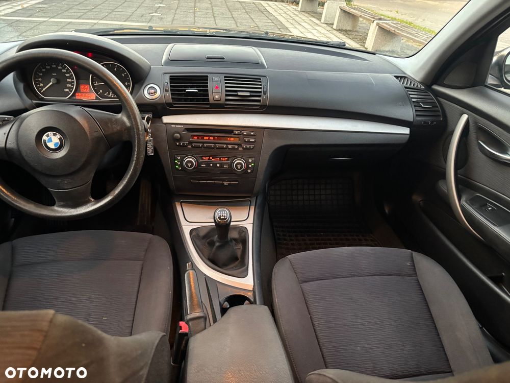 BMW Seria 1 116i - 13