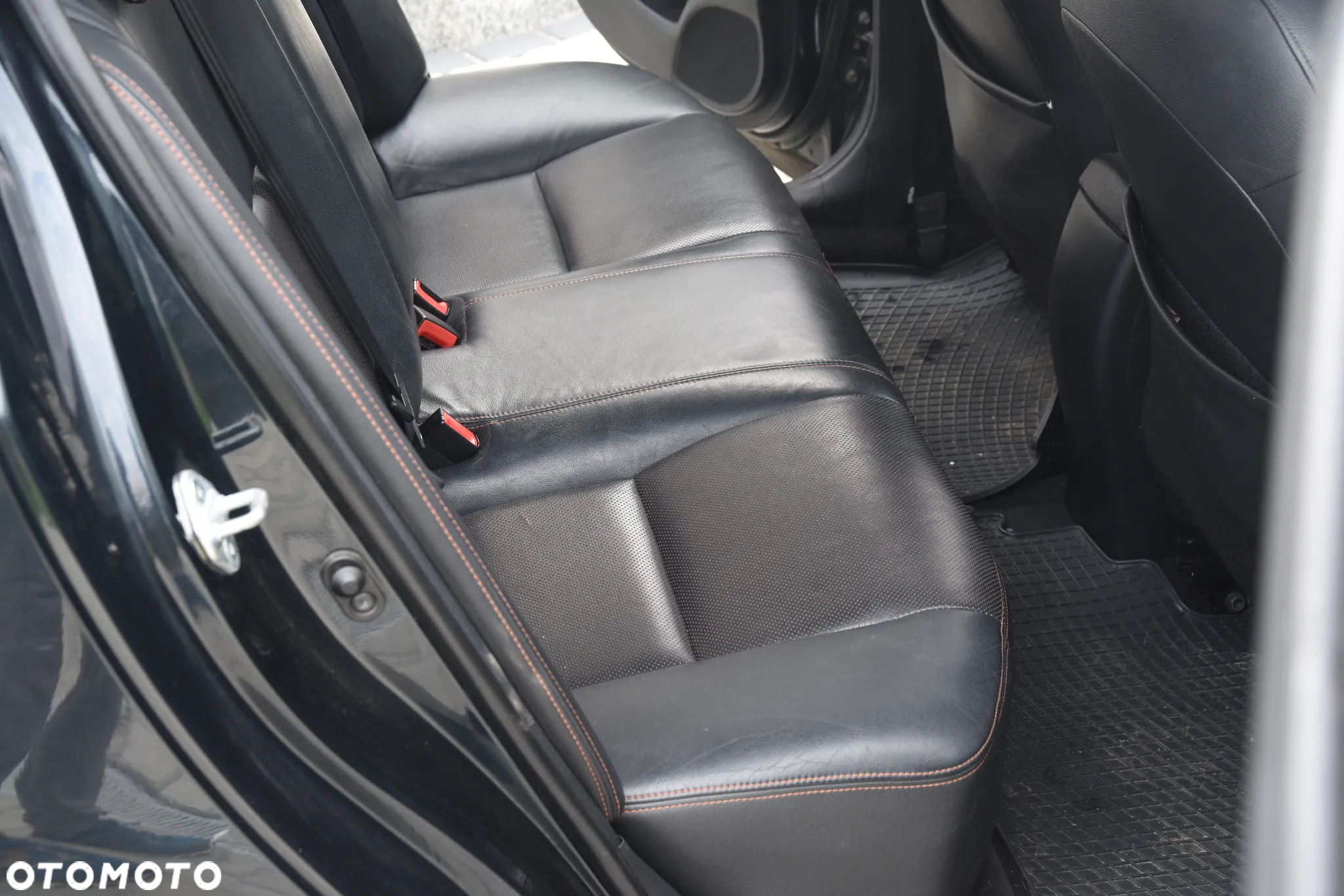 Toyota Avensis - 10