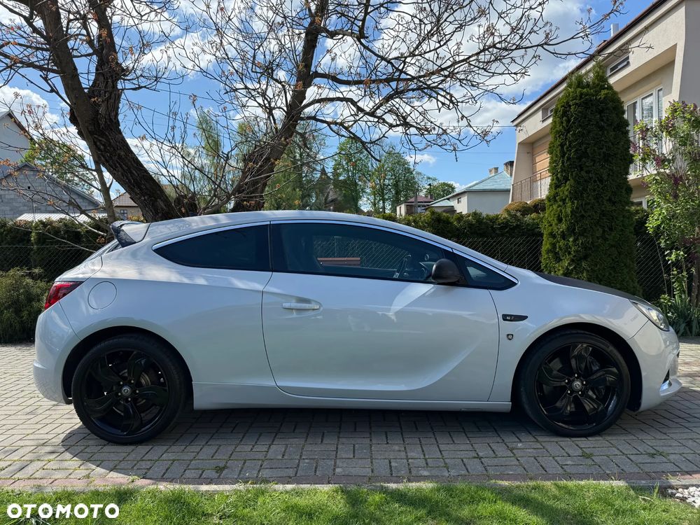 Opel Astra IV GTC OPC - 4