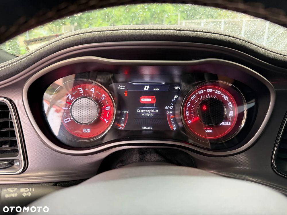 Dodge Challenger 6.2 Hellcat - 15