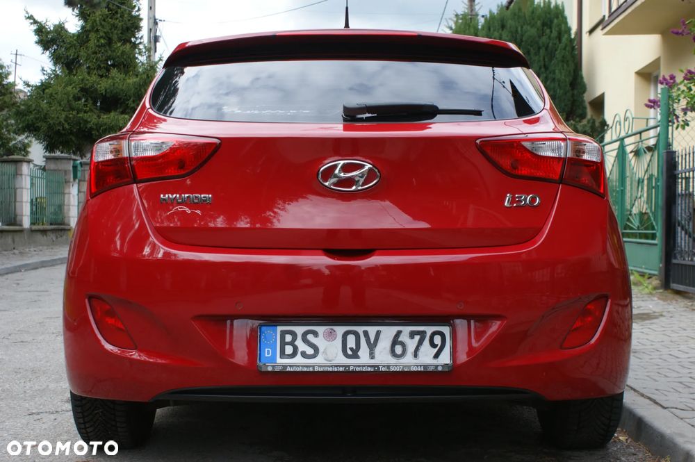 Hyundai i30 1.4 Intro Edition - 14