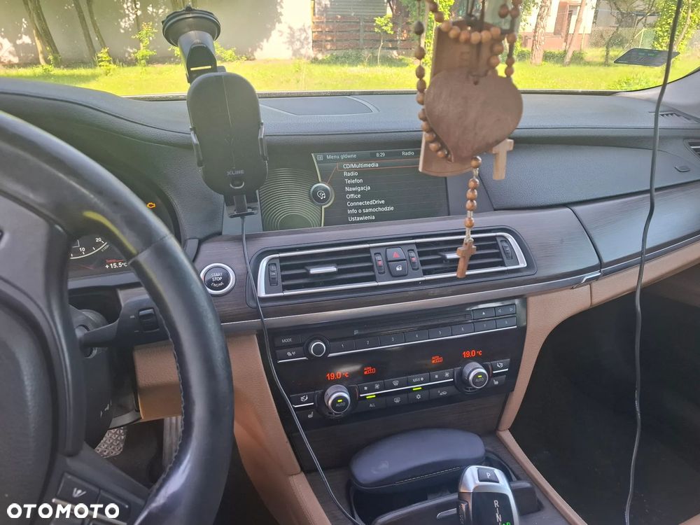 BMW Seria 7 730d Blue Performance - 10