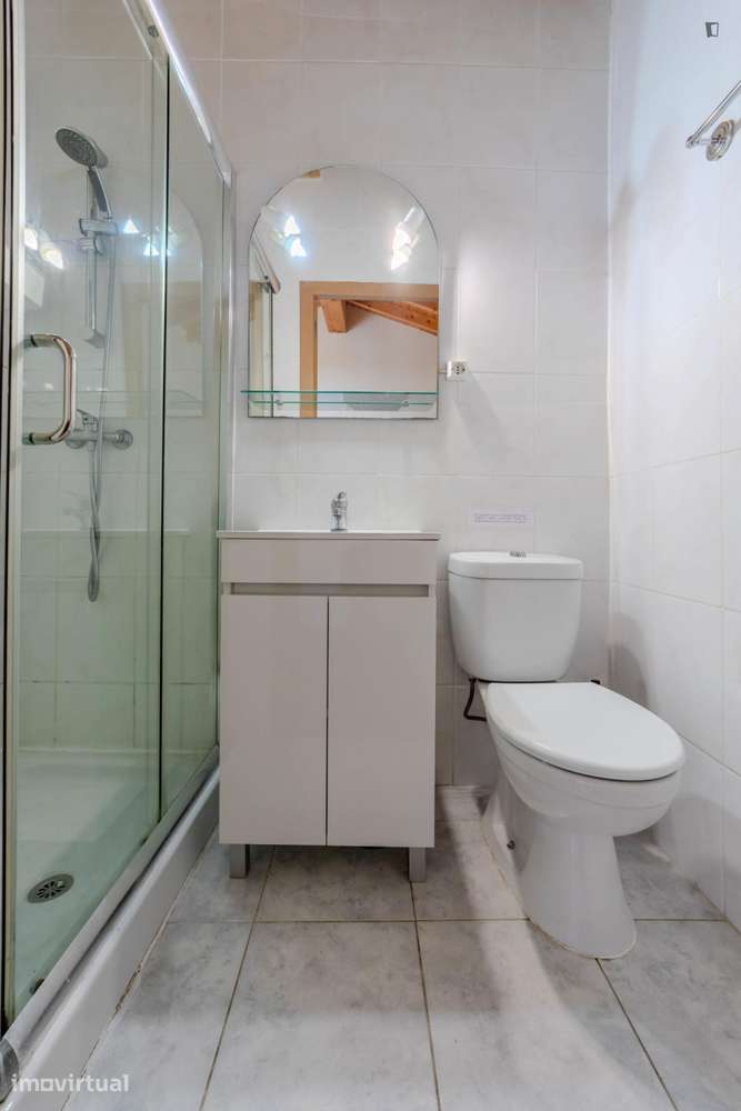 Apartamento com 2 quartos - localizado em Cedofeita Porto - Grande imagem: 4/9