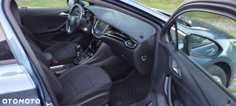 Opel Astra 1.4 Turbo Edition - 10