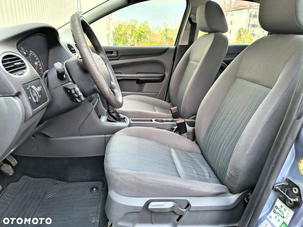 Ford Focus 1.6 Comfort - 14