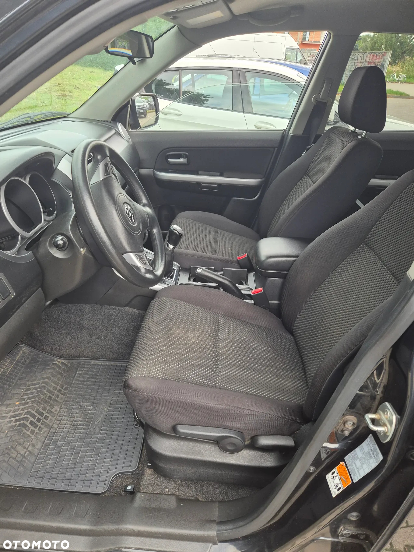 Suzuki Grand Vitara 2.4 De Luxe - 7