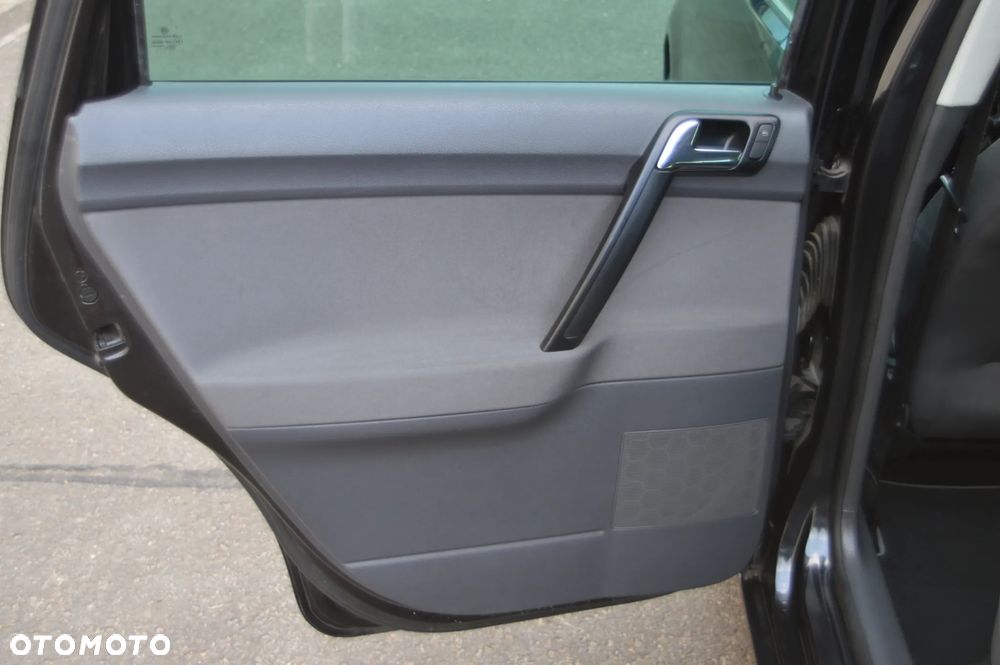 Volkswagen Polo - 22