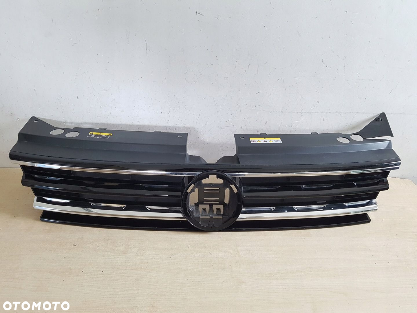 VW TIGUAN 16-20 grill atrapa 5NA853653 - 2