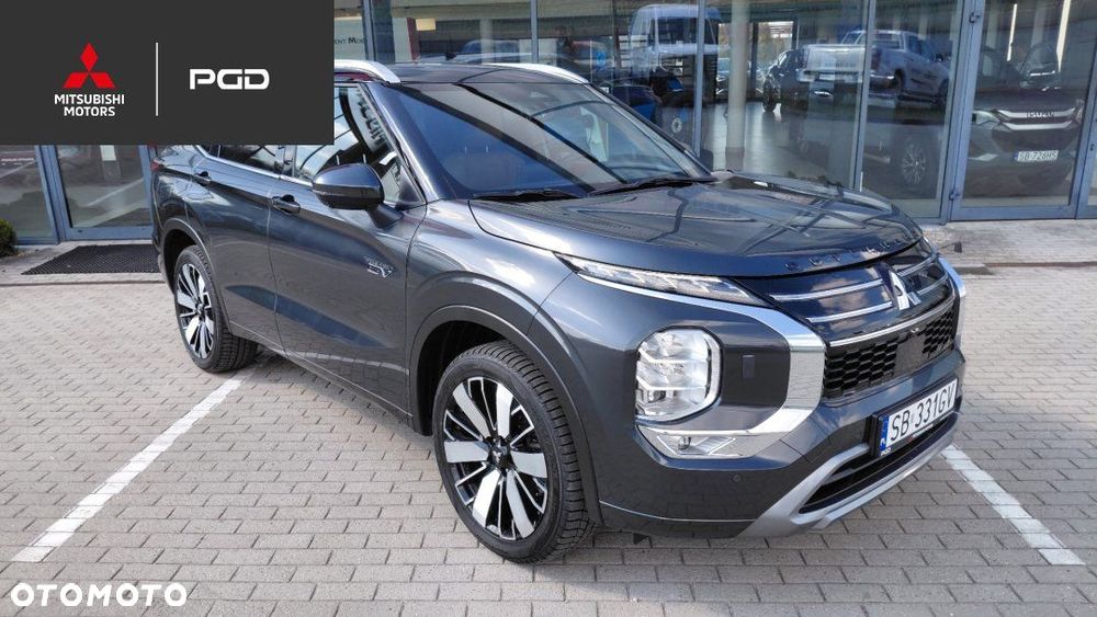 Mitsubishi Outlander - 1