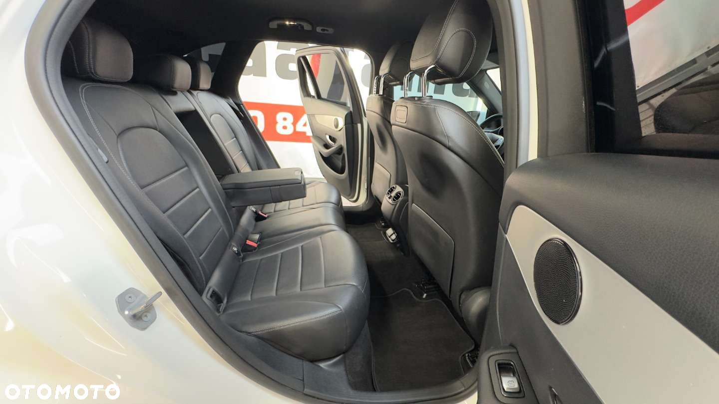 Mercedes-Benz GLC - 39