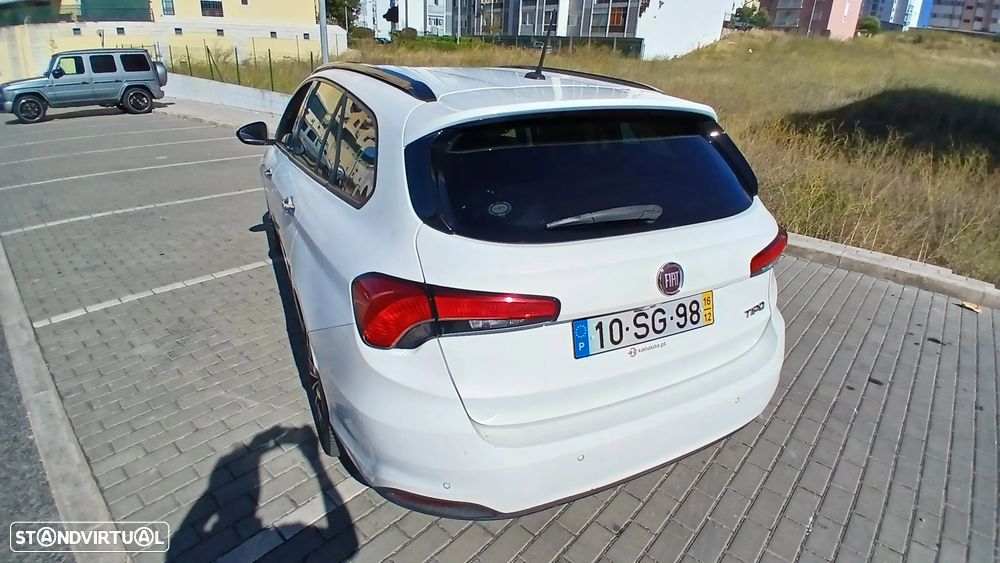 Fiat Tipo Station Wagon 1.3 M-Jet Lounge - 29