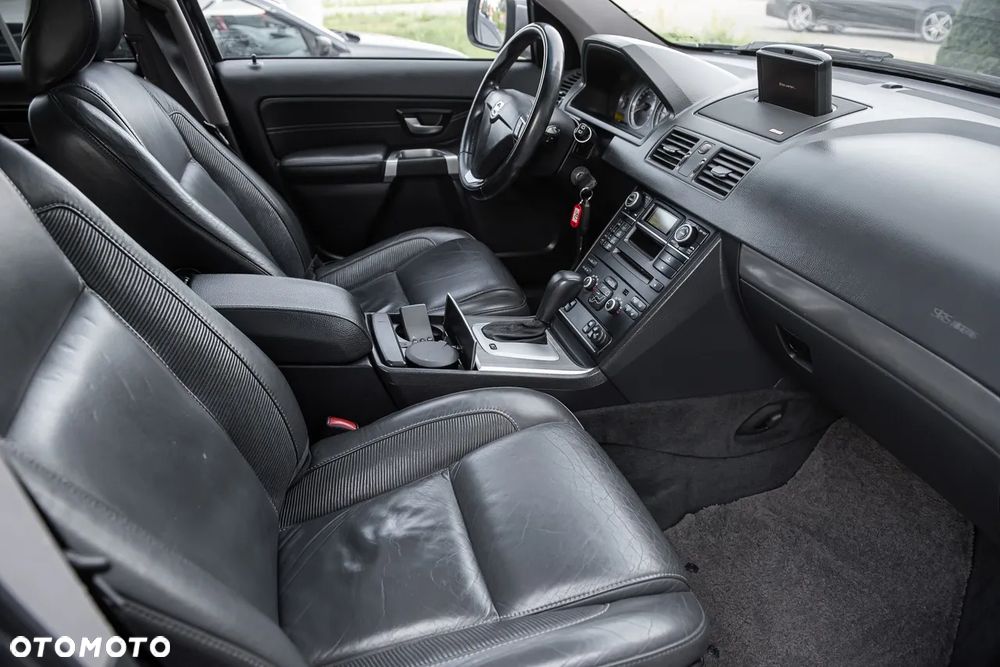 Volvo XC 90 D5 Executive - 29