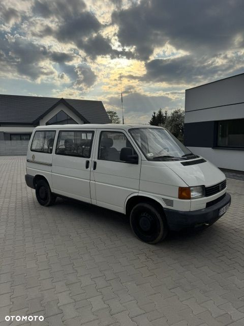 Volkswagen Transporter - 1