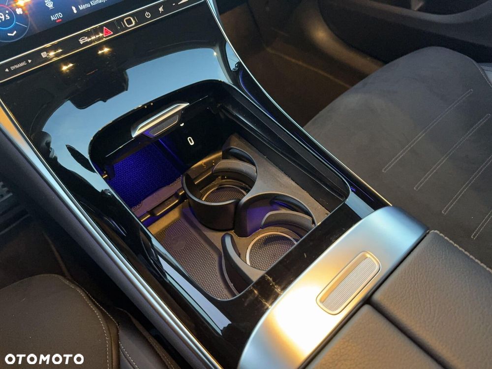 Mercedes-Benz GLC - 11