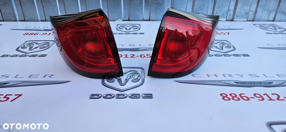Chrysler Pacifica 2016- Lampa tył prawy Lampa tylna prawa P68229026AF Lampa tył lewy Lampa tylna lewa P68229027AF  LED IDEALNE - 2
