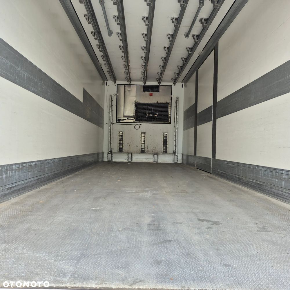 Schmitz Cargobull AKO18 - 5