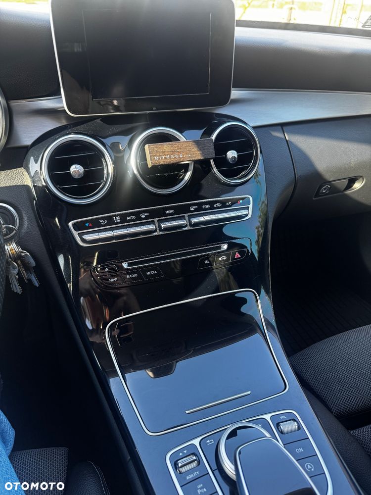 Mercedes-Benz Klasa C 180 7G-TRONIC - 12