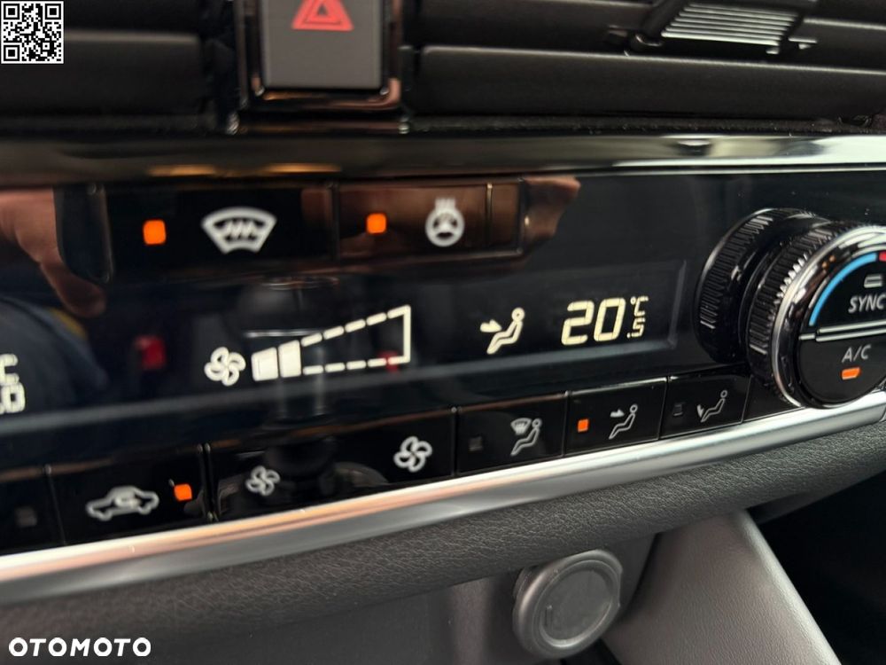 Nissan Qashqai - 25