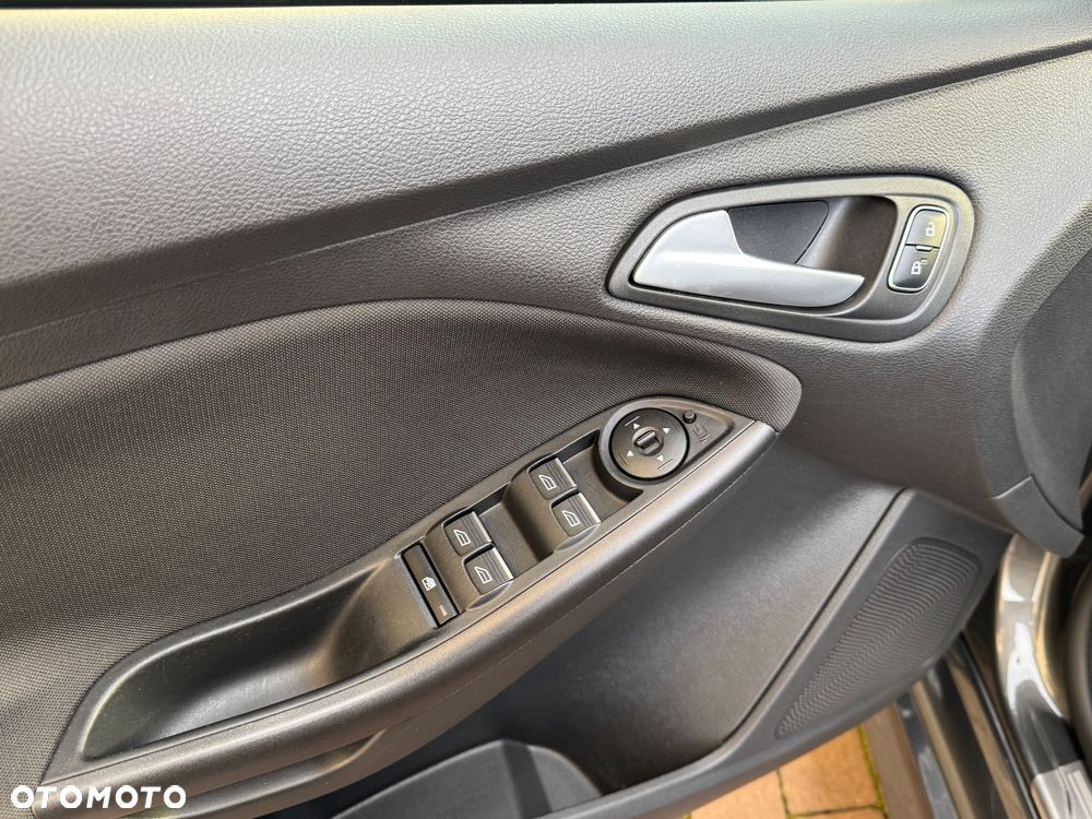 Ford Focus 1.5 EcoBoost ST-Line - 13