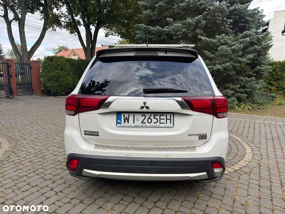 Mitsubishi Outlander 2.0 Instyle Navi 4WD CVT - 5