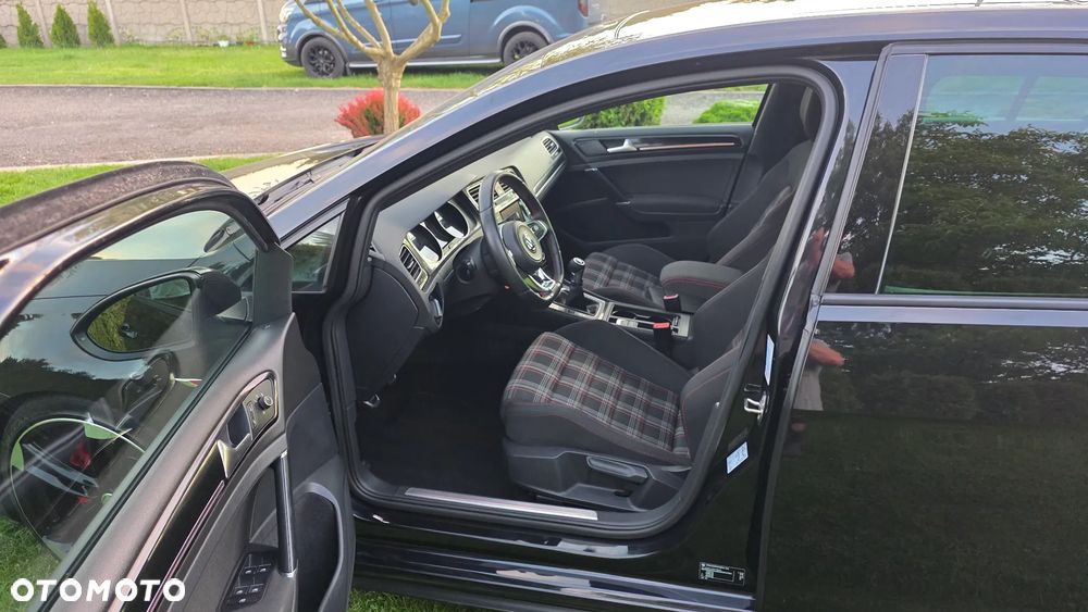 Volkswagen Golf 2.0 TSI BMT GTI - 9