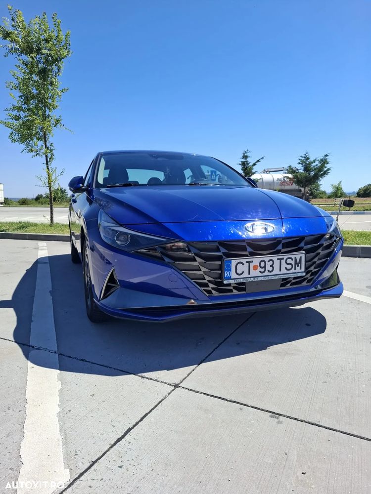 Hyundai Elantra 1.6 l 123 CP CVT Highway - 12