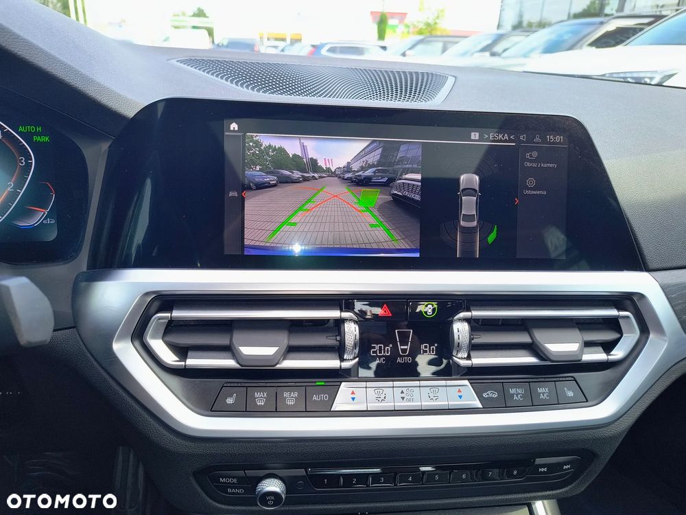 BMW Seria 3 330i xDrive M Sport - 40