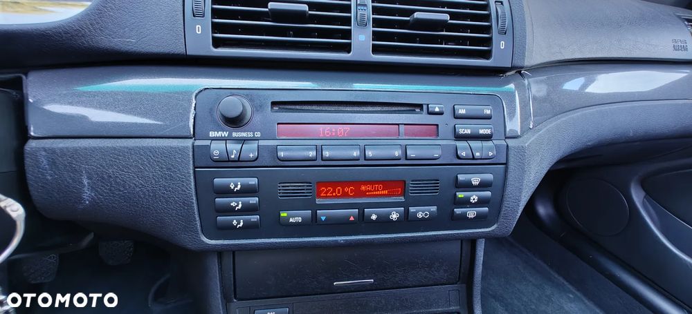 BMW Seria 3 320i - 24