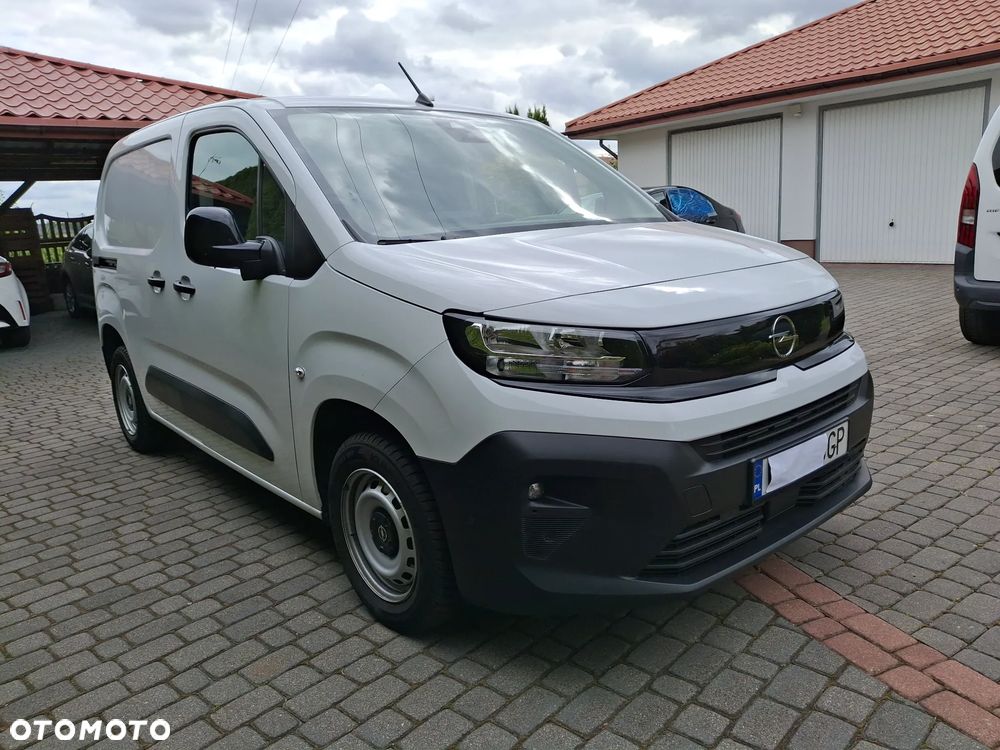 Opel Combo 2025 r 1.2 Pure Tech 110 KM Salon PL - 2