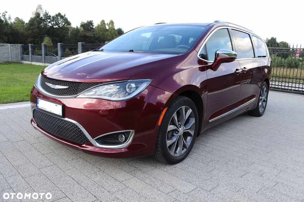 Chrysler Pacifica - 8