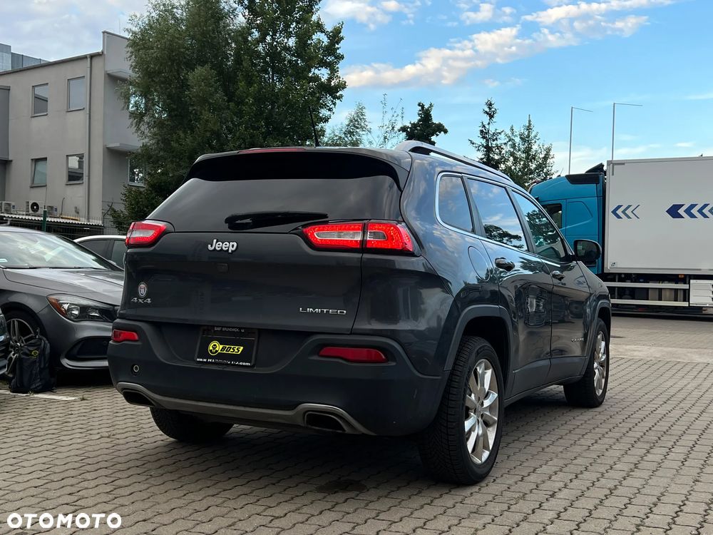 Jeep Cherokee - 8