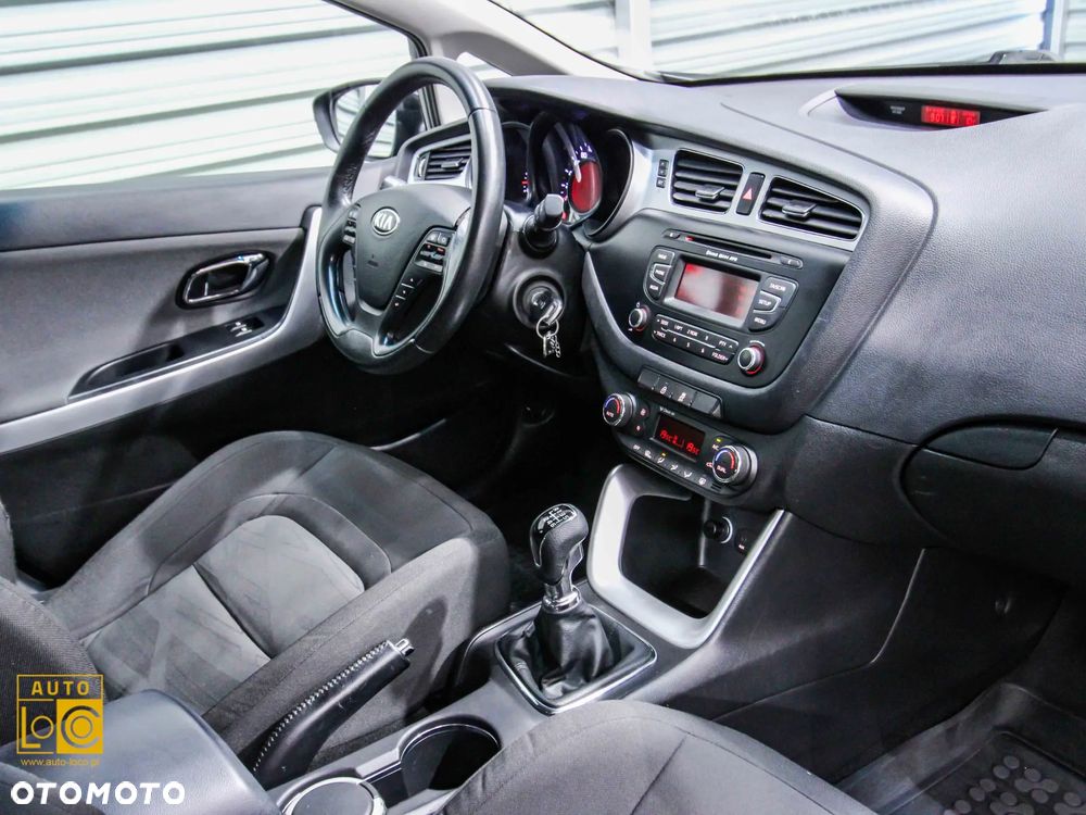 Kia Ceed Cee'd 1.6 GDI M - 15