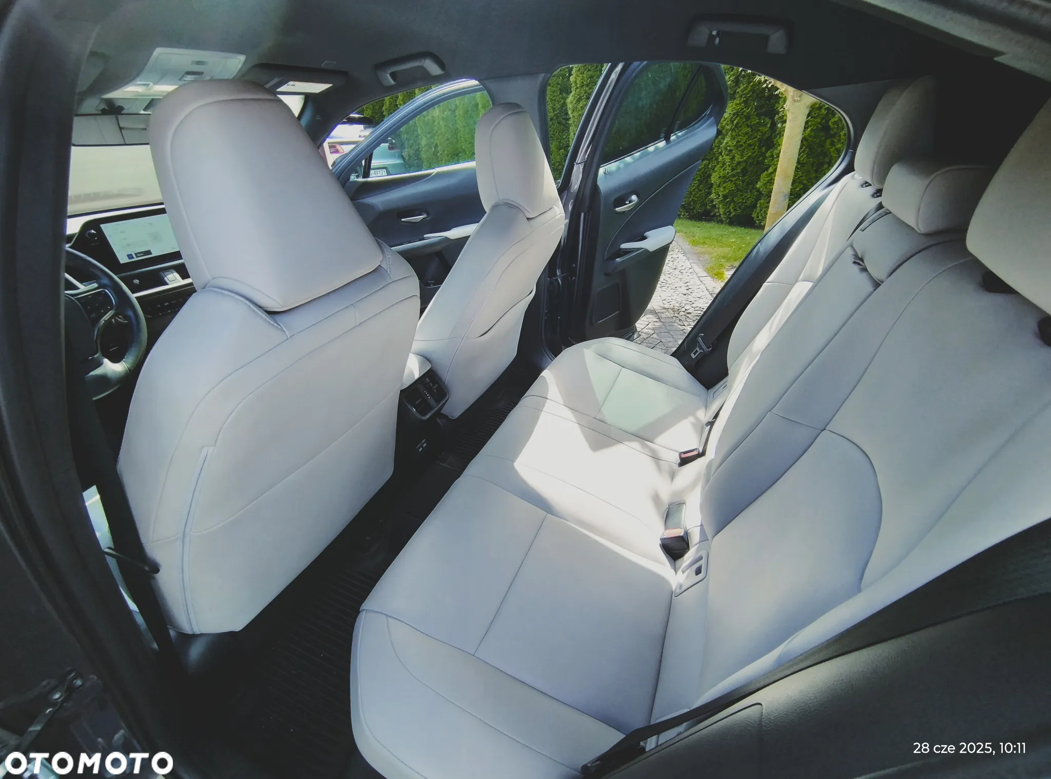 Lexus UX 250h GPF Business AWD - 15