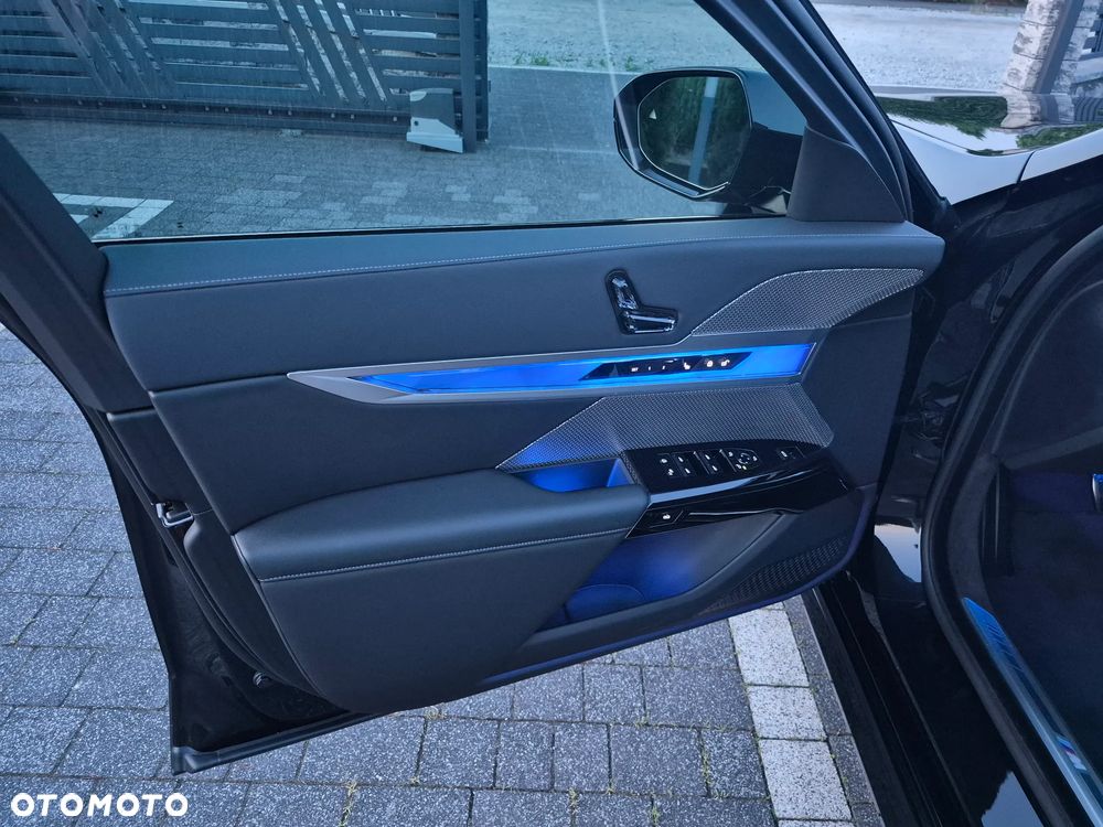 BMW Seria 7 740i - 17