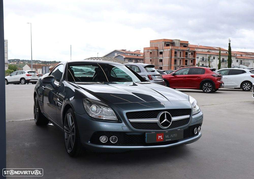 Mercedes-Benz SLK 200 (BlueEFFICIENCY) 7G-TRONIC - 8