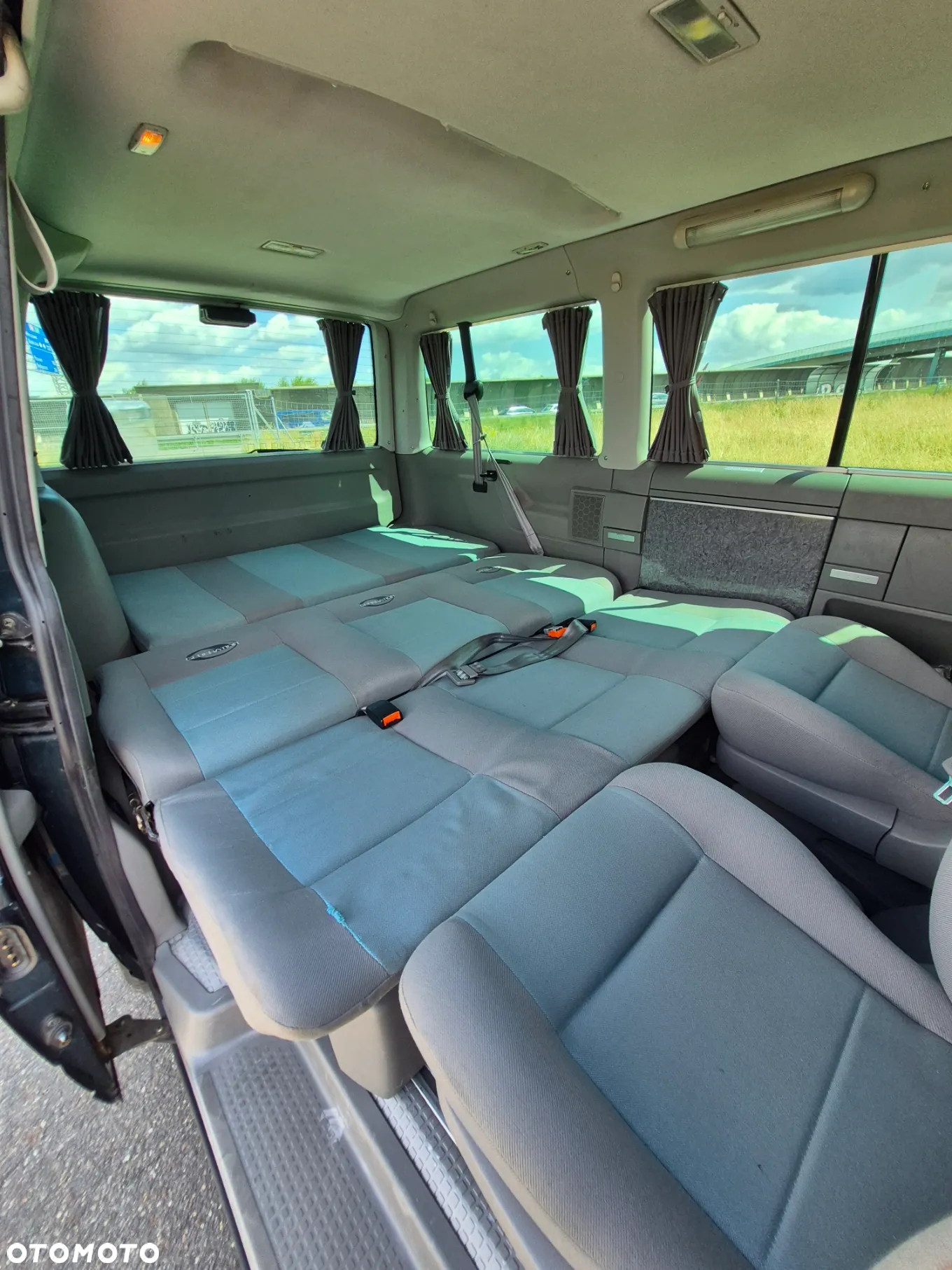 Volkswagen Multivan - 16