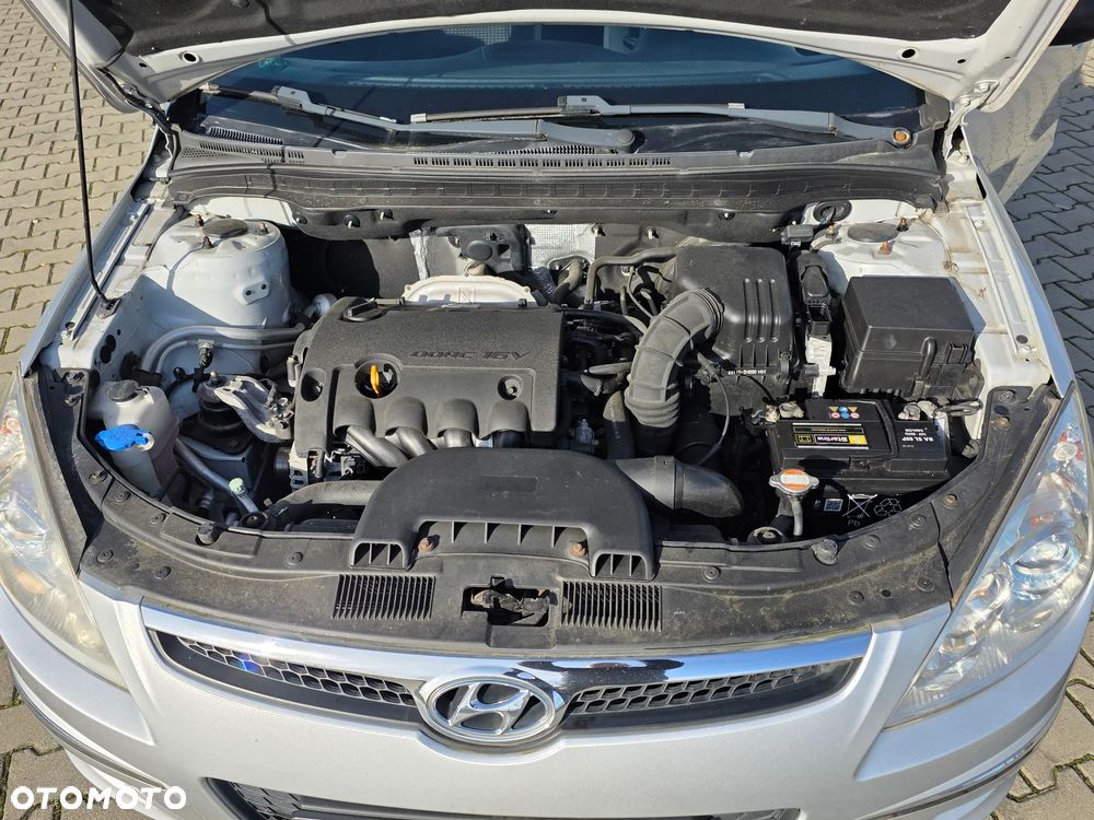 Hyundai i30 i30cw 1.6 blue Comfort - 19