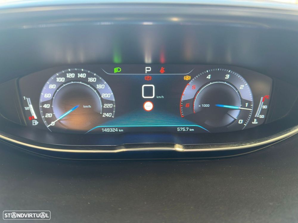 Peugeot 3008 1.5 BlueHDi Allure EAT8 - 13