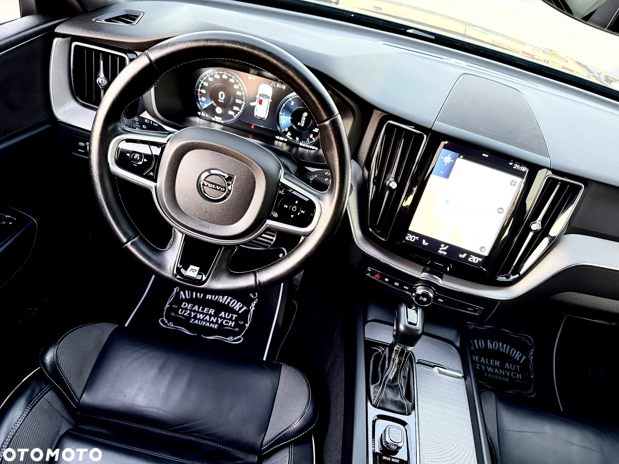Volvo XC 60 D4 R-Design - 33