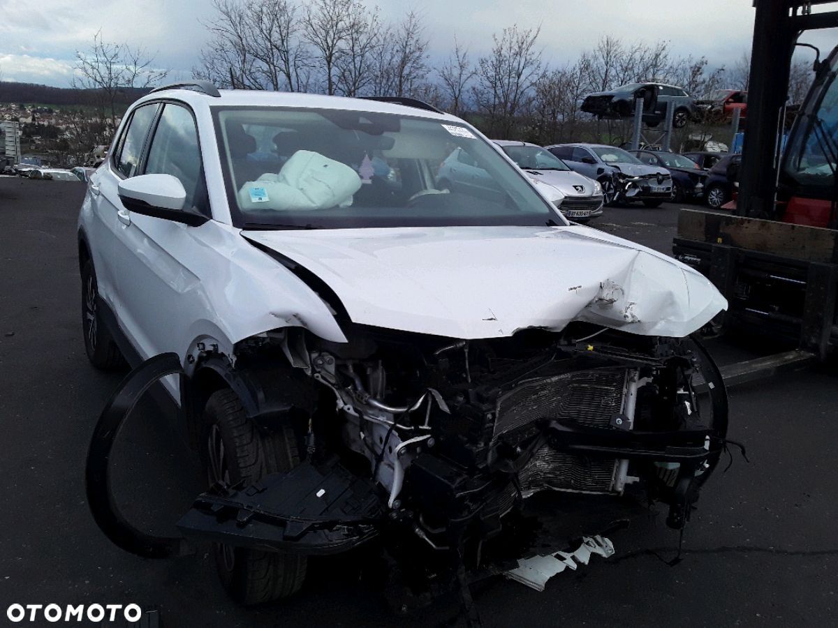 Volkswagen T-Cross 1.0 TSI Active DSG - 1