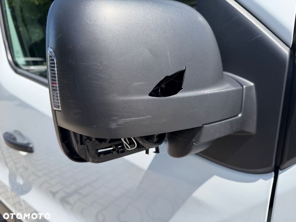 Renault TRAFIC BOGATA WERSJA!! Martwe pole, Park Assist, NAWIGACJA KLIMATYZACJA TEMPOMAT, świeżo sprowadzony, OKAZJA !!!! - 34