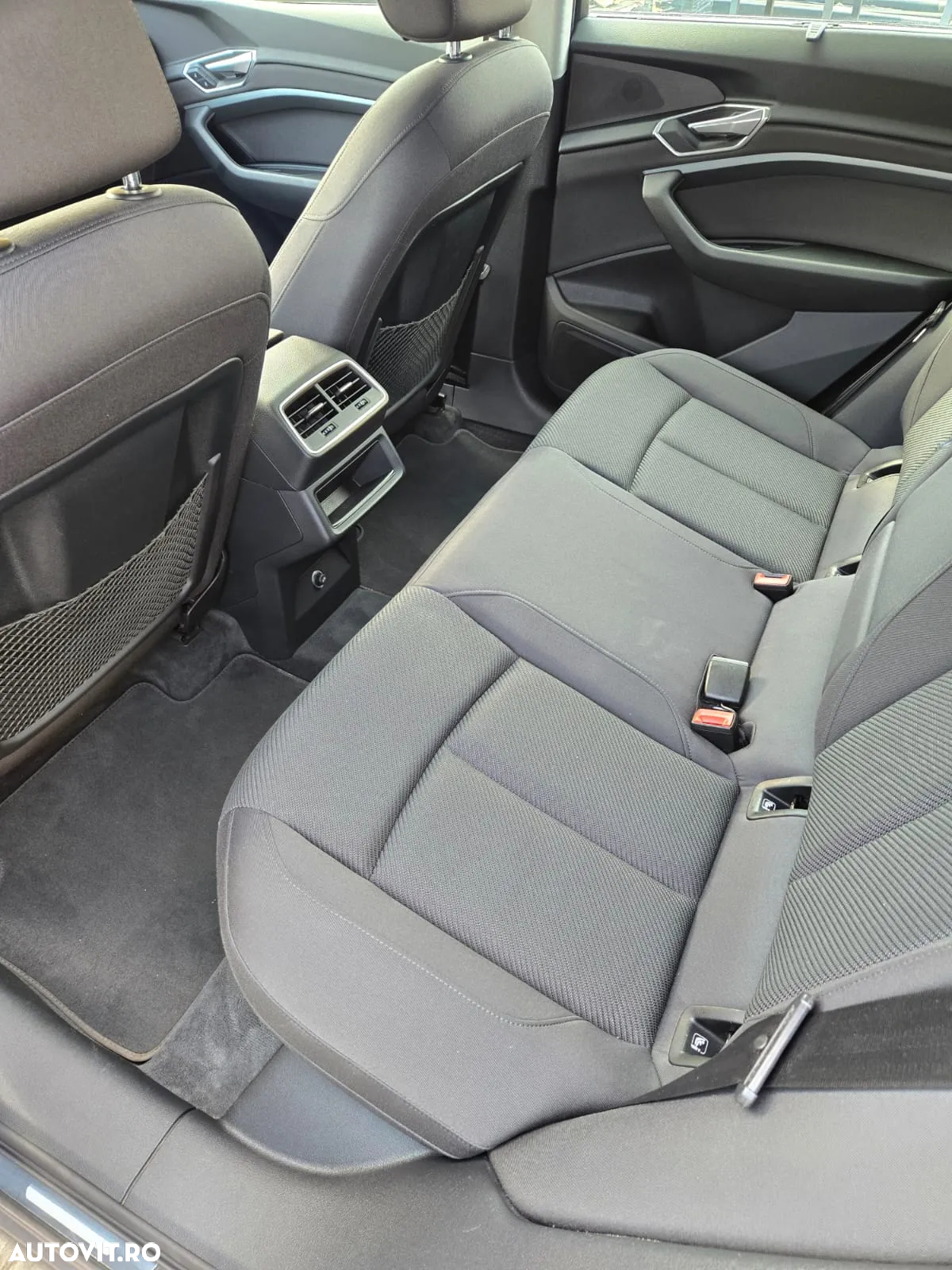 Audi e-tron 50 quattro advanced - 11