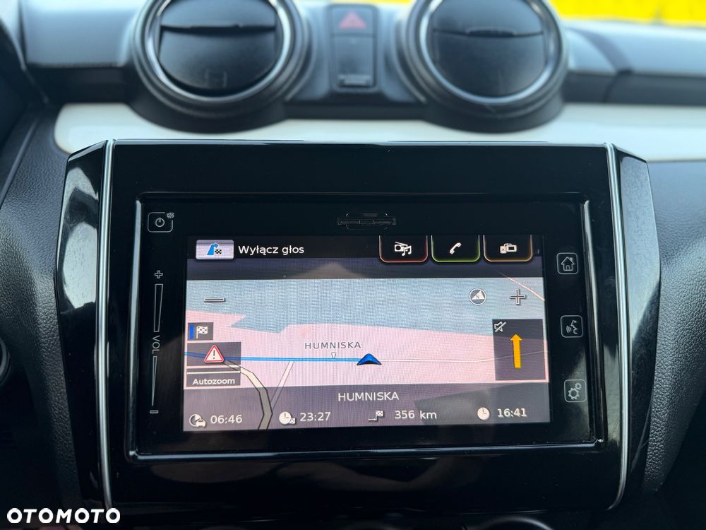 Suzuki Swift 1.0 T Premium Plus - 8