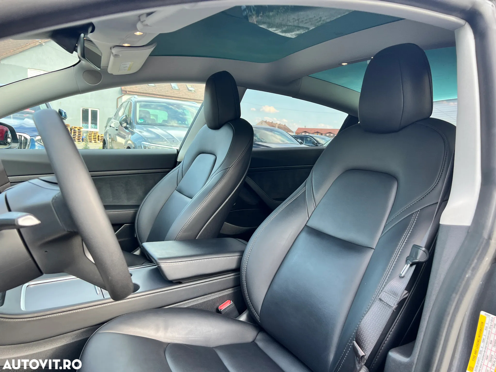 Tesla Model 3 Standard Reichweite Plus Hinterradantrieb - 33